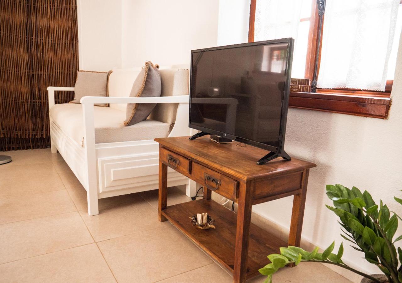 Santa Cruz Country Cottage Kallithea  ภายนอก รูปภาพ