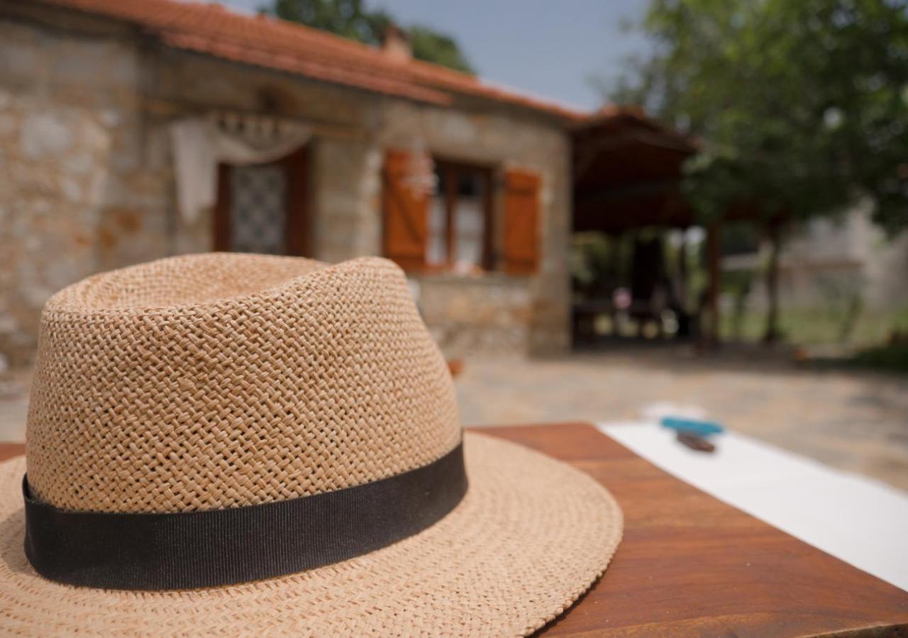 Santa Cruz Country Cottage Kallithea  ภายนอก รูปภาพ
