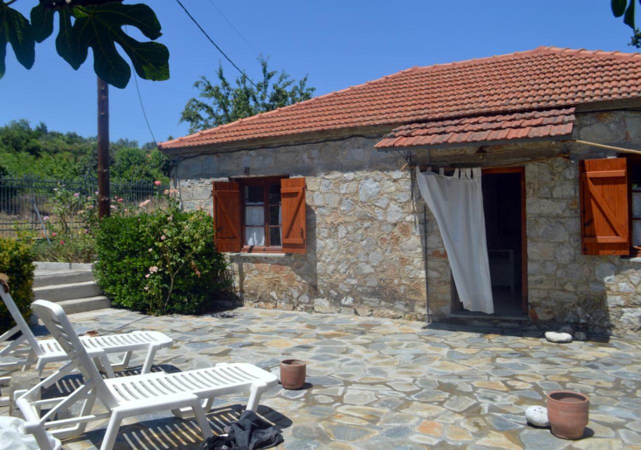Santa Cruz Country Cottage Kallithea  ภายนอก รูปภาพ