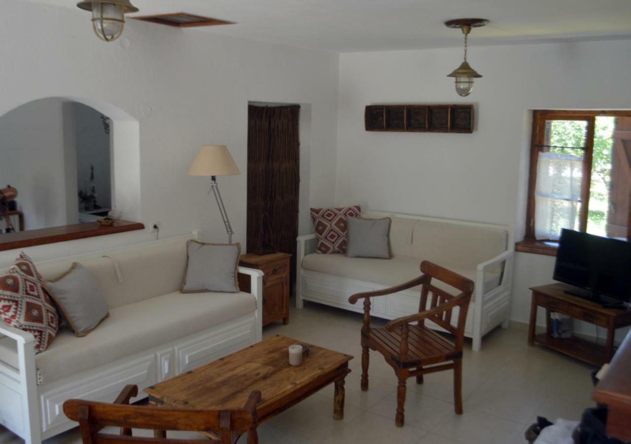 Santa Cruz Country Cottage Kallithea  ภายนอก รูปภาพ
