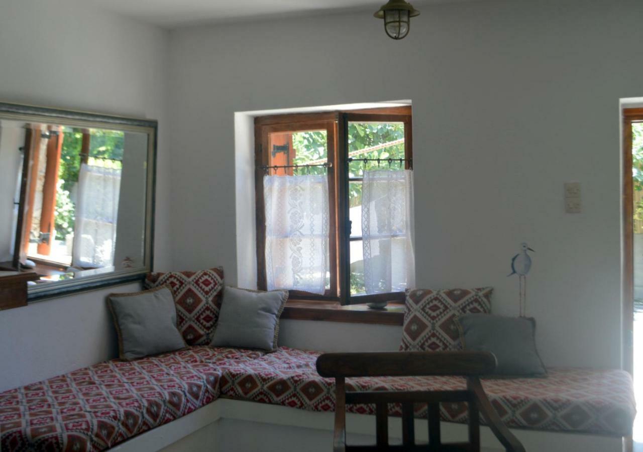 Santa Cruz Country Cottage Kallithea  ภายนอก รูปภาพ