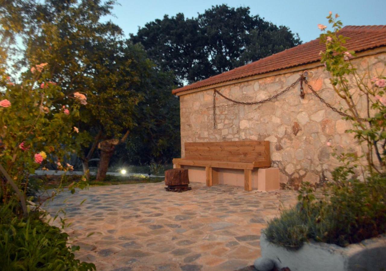 Santa Cruz Country Cottage Kallithea  ภายนอก รูปภาพ
