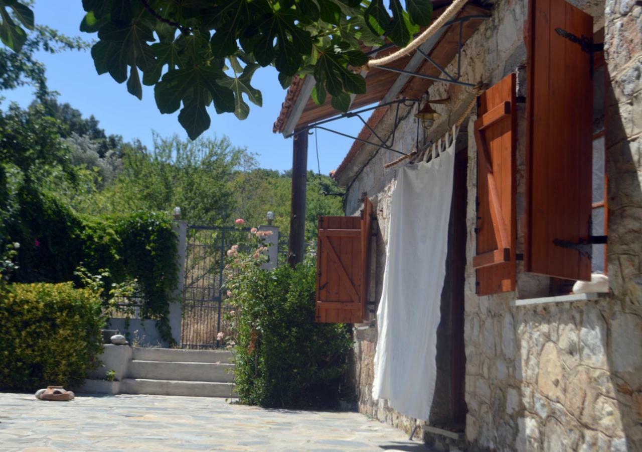 Santa Cruz Country Cottage Kallithea  ภายนอก รูปภาพ