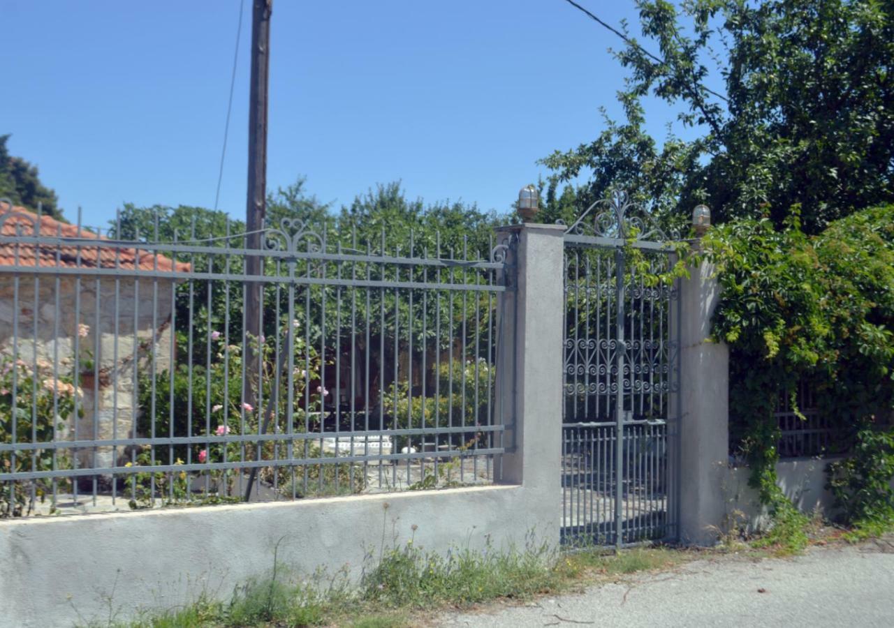 Santa Cruz Country Cottage Kallithea  ภายนอก รูปภาพ