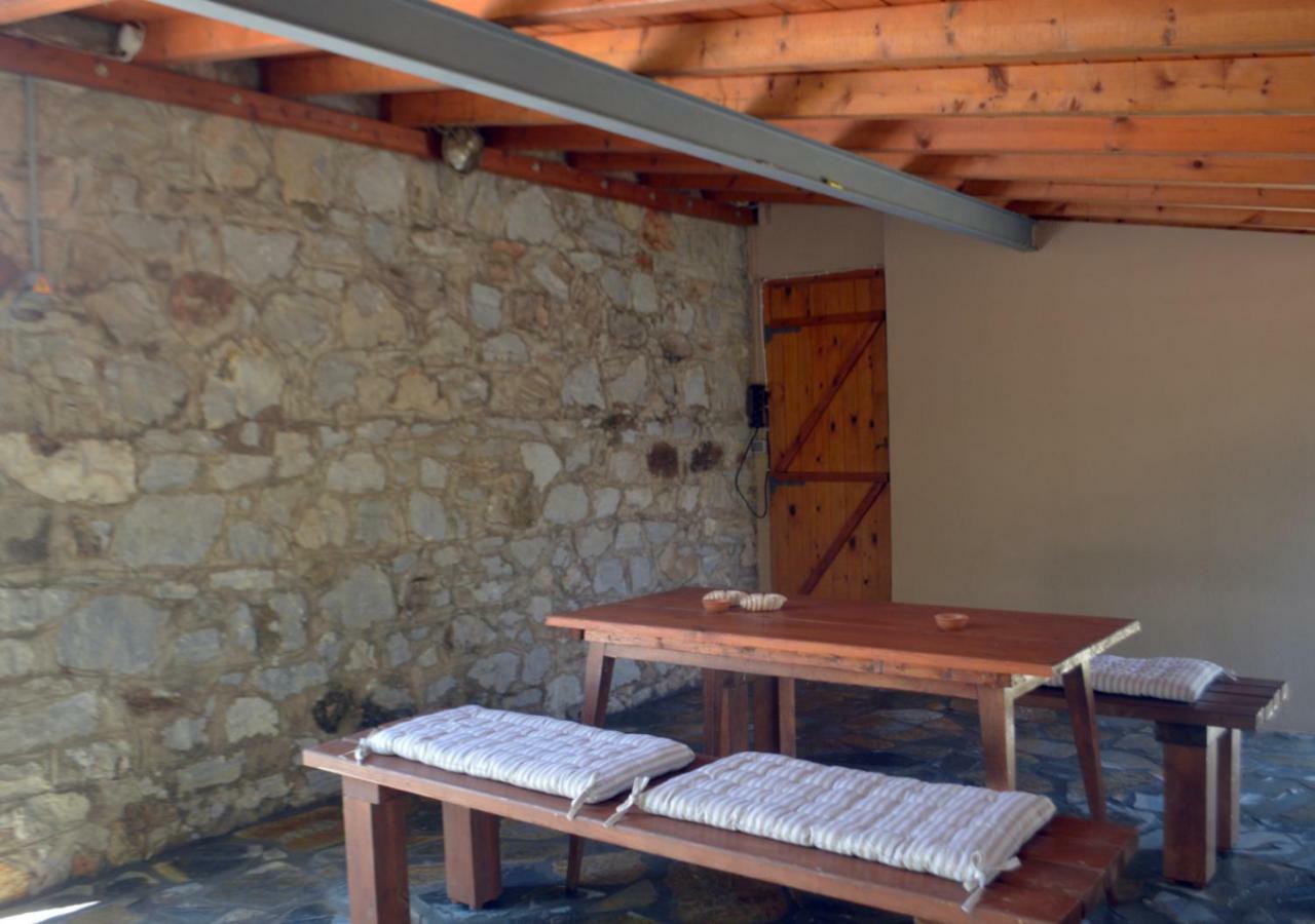 Santa Cruz Country Cottage Kallithea  ภายนอก รูปภาพ